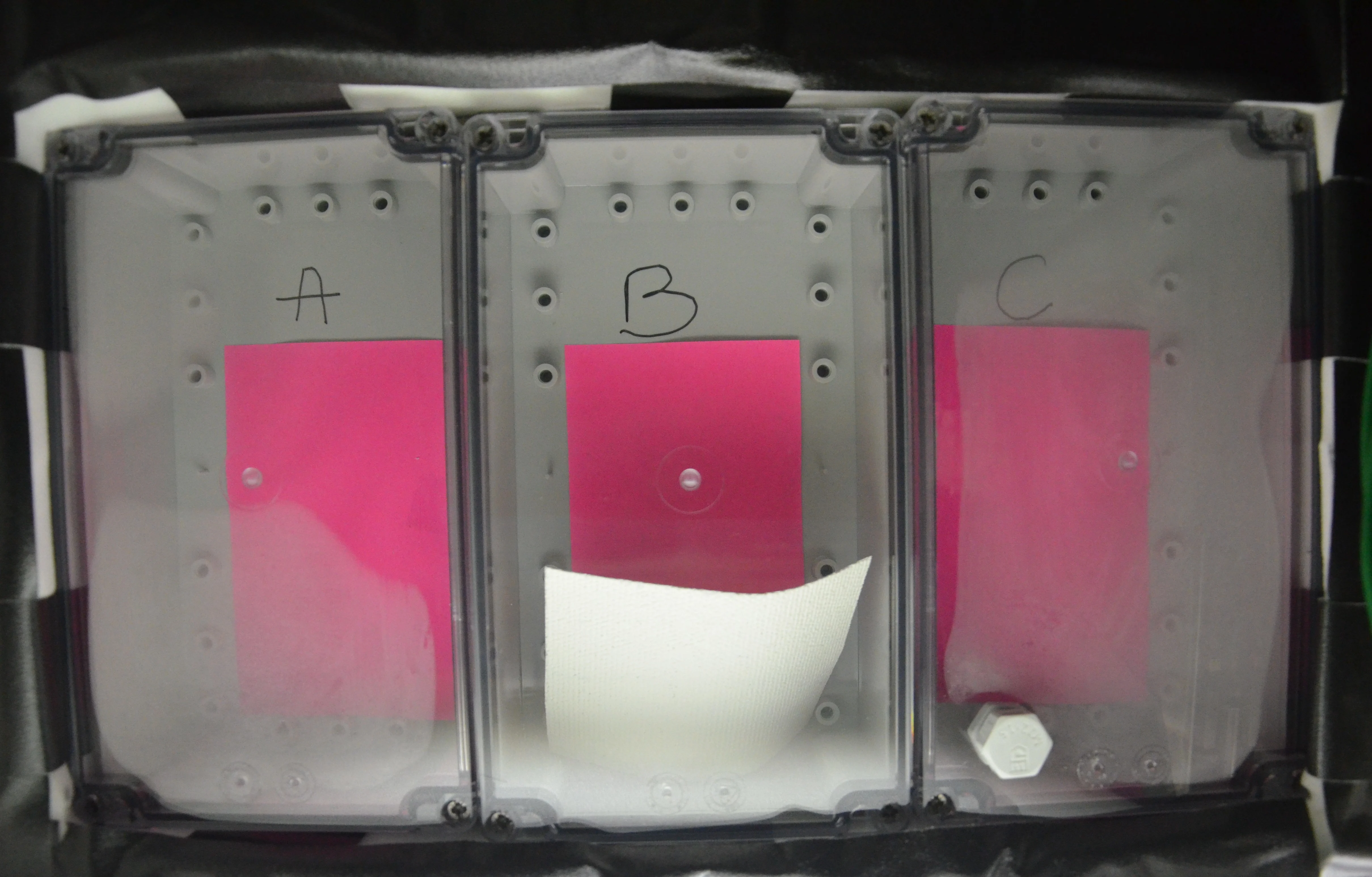 Comment éviter la condensation dans les boîtiers électriques ?