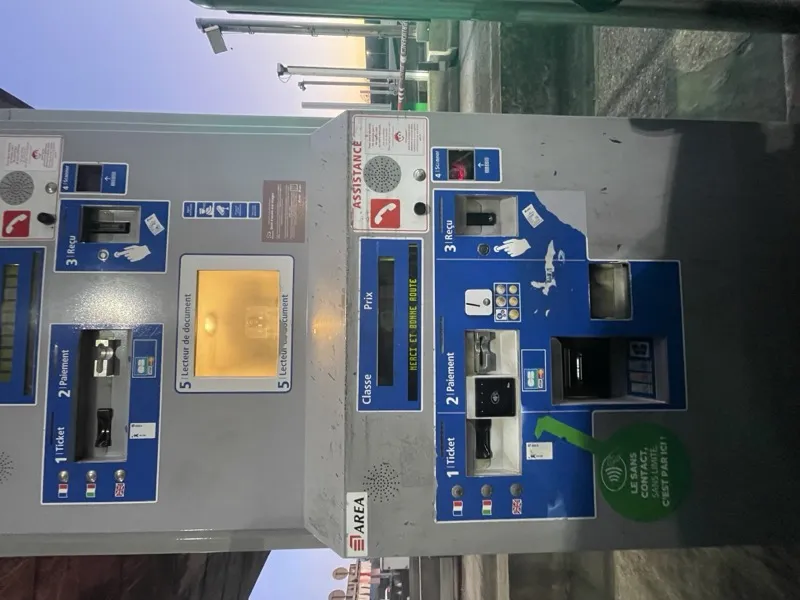 Cabine de péage autoroutier